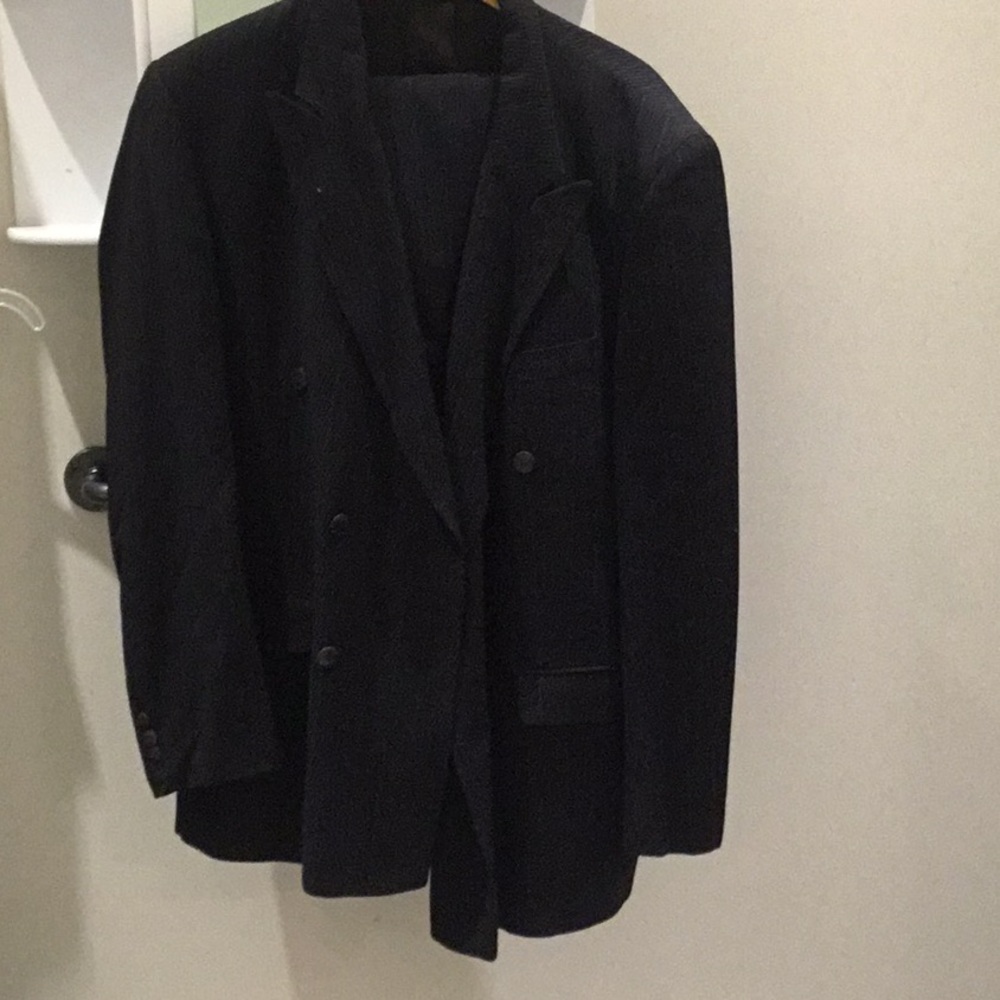🏥Bachrach wool textured suit